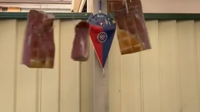 Širi se hit snimka, pogledajte kako Dalmatinci suše meso u Australiji