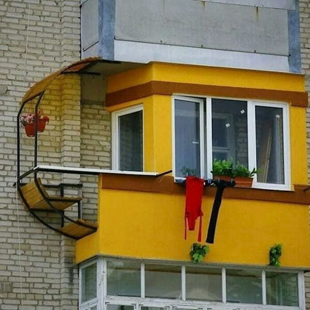 Sreća balkon nije kričav pa ne privlači poglede