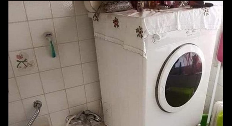 Tip je slikao gdje stoji mašina za veš u kući njegove bake, ovo morate vidjeti da bi povjerovali