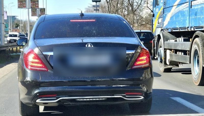 Netko je u Zagrebu primijetio vrlo zanimljivu registraciju na mercedesu, ekipa je puna pitanja