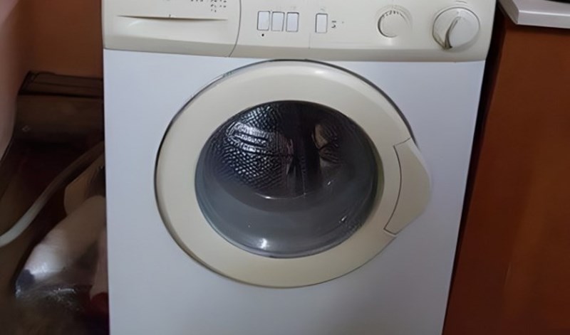 Fotka iz kuće u Srbiji je svjetska senzacija, ljudi ne vjeruju što je stavio na perilicu