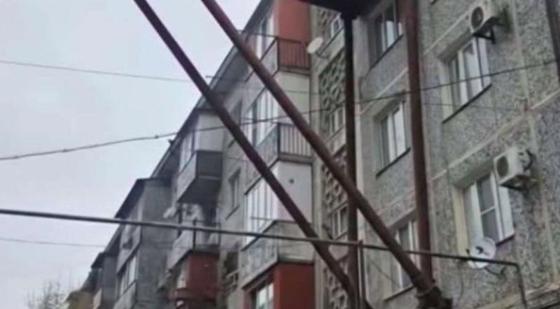 Način na koji je tip proširio stan u zgradi obilazi svijet, ovo morate vidjeti!