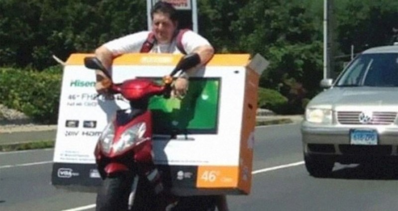 Ljudi dijele fotke najgorih scena koje su vidjeli na cestama, odabrali smo 15 najluđih