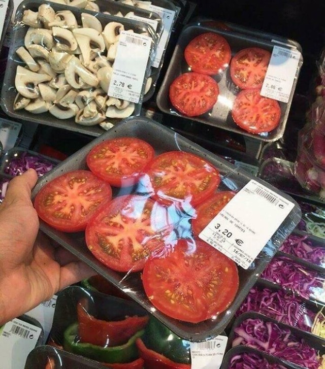 Kad bi barem priroda smislila način da rajčica ostane svježa...