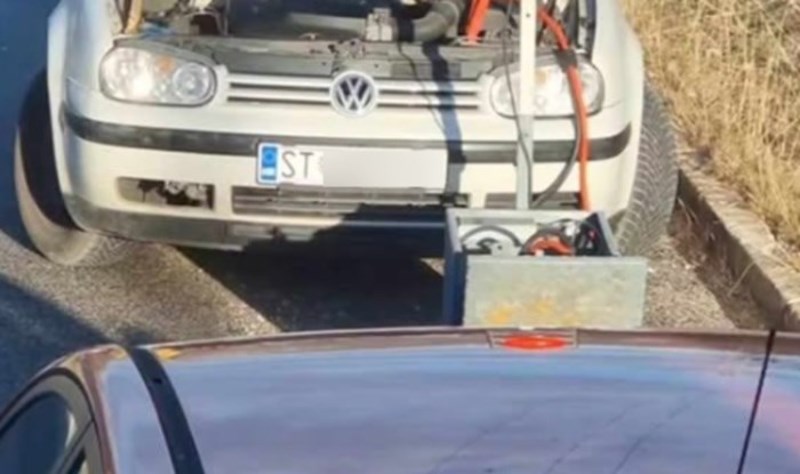 Fotka iz Splita postala je svjetski hit na Redditu, morate vidjeti što je čovjek napravio od auta