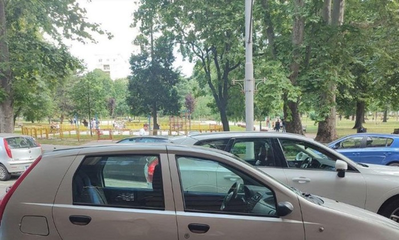 Ovaj parking iz Beograda krši sve zakone fizike, morate ga vidjeti da povjerujete