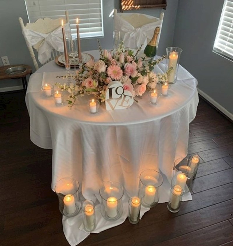 Danas je trebalo biti naše vjenčanje koje je zbog pandemije odgođeno, buduća svekrva nam je ovako uredila stol za ručak