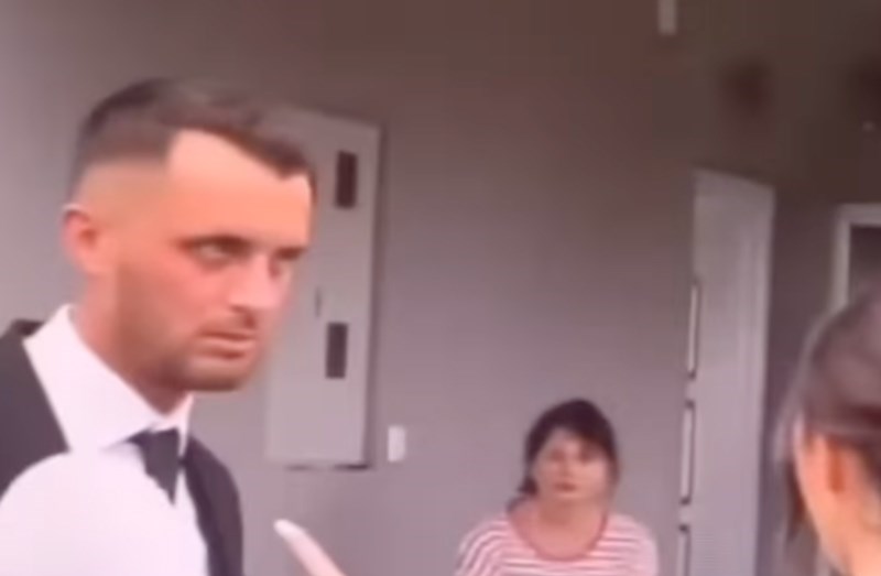 Mladoženja je budućoj ženi ponudio čašicu rakije, njegovo lice 2 sekunde poslije govori sve!