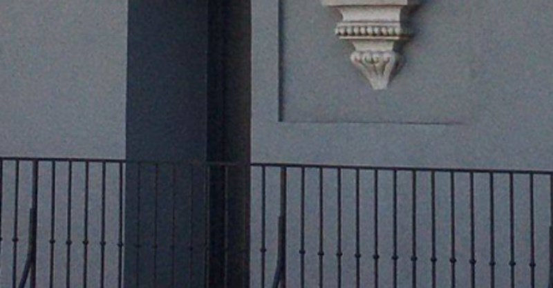 Fotografija balkona u Češkoj osvaja internet, pokušajte shvatiti što se ovdje događa!