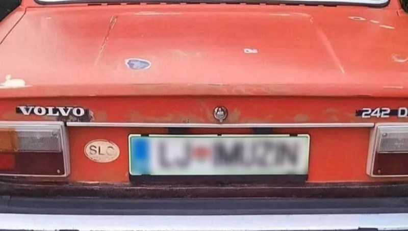 Majstor je oduševio regiju jednostavnom registracijom na svom starom autu