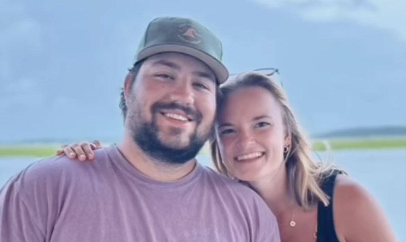 Djevojka je odlučila uz pomoć AI-a popraviti fotku s dečkom, ovom se smije čitav internet