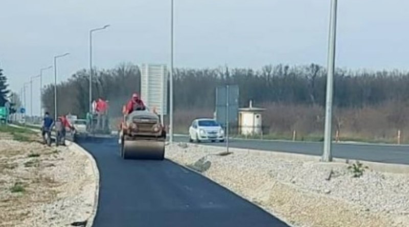 Ekipa na Facebooku oduševljena je fotkom iz Hrvatske, pišu da je ovo moguće samo kod nas