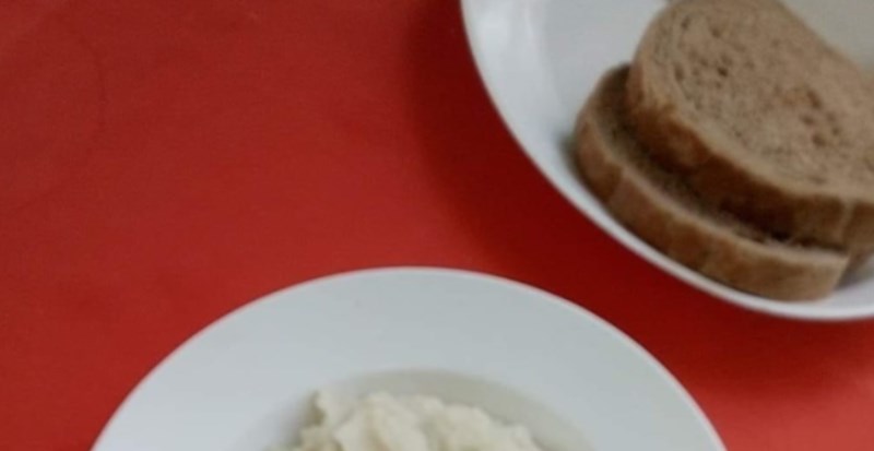 Fotka ručka u bolnici u Srbiji šokirala je sve, morate vidjeti što su čovjeku poslužili!