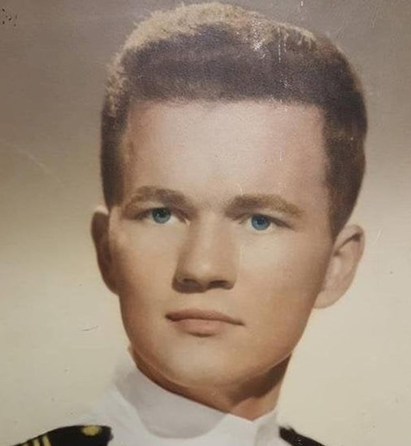 Moja je prijateljica upravo objavila svog pokojnog oca koji izgleda kao mladi Neil Patrick Harris.