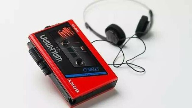 Crveni Sony Walkman