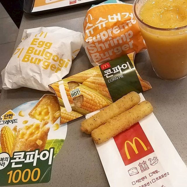 U korejskom McDonald'su možete naći burgere s račićima, jajima, bulgogijem... Imaju i pite s kukuruzom.