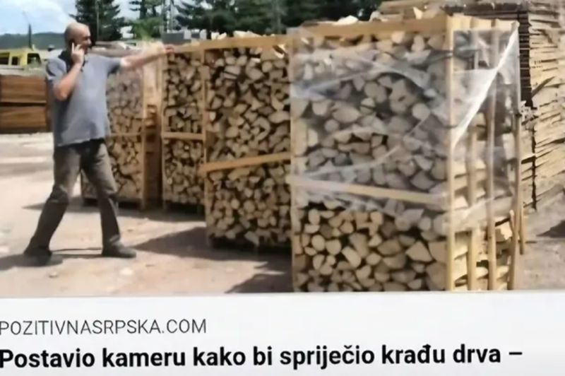 Tip je postavio kameru da mu ne kradu drva, definitivno nije očekivao ovaj potez lopova