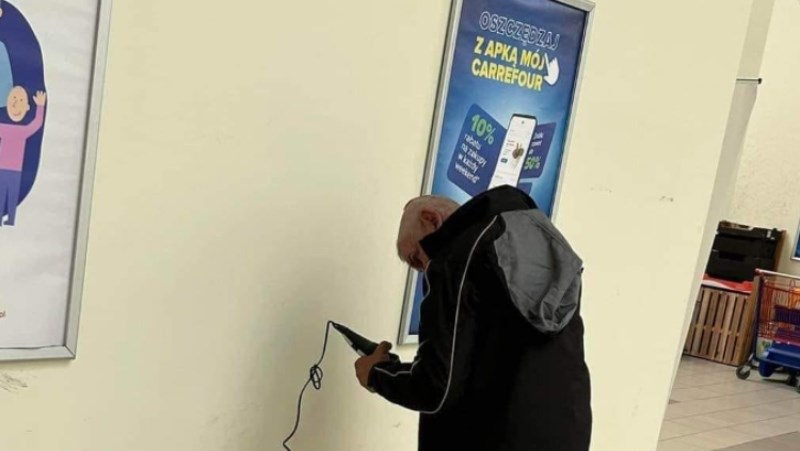 Poljak je zgrozio svijet s potezom koji je napravio u trgovačkom centru, ljudi su u šoku!