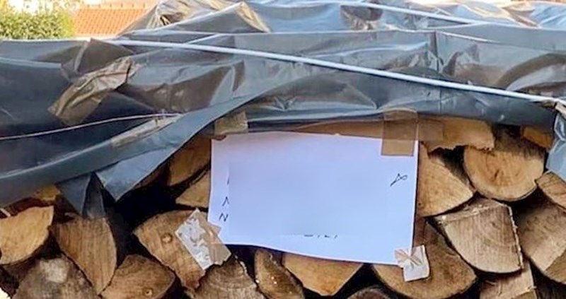 Zadraninu je, očito, netko stalno krao drva, nakon ove poruke sigurno više neće