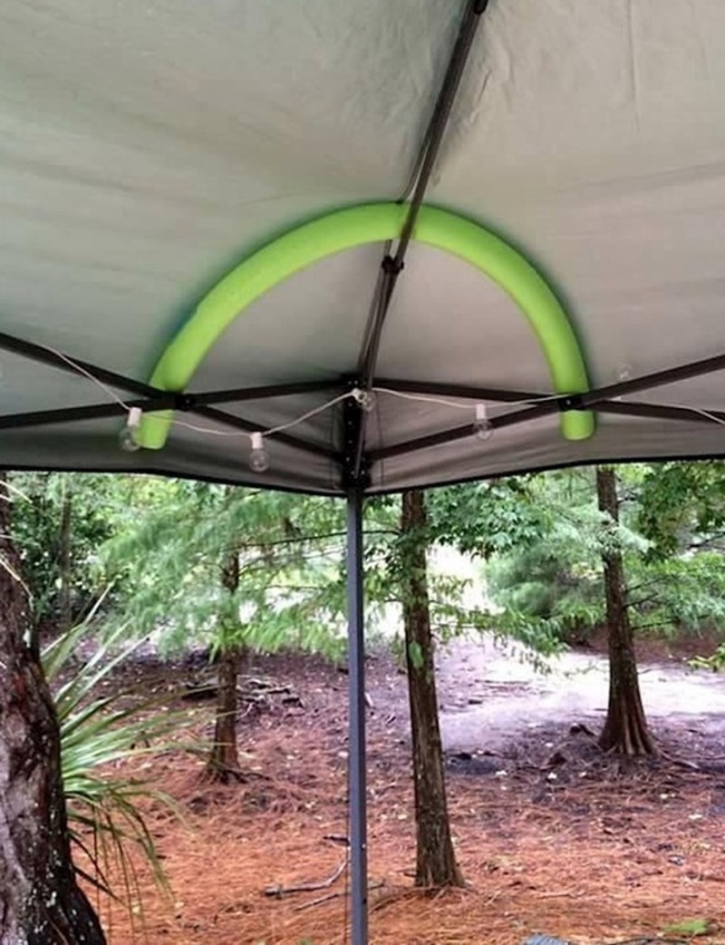 Ovako vam se neće skupljati voda na suncobranu dok je kiša