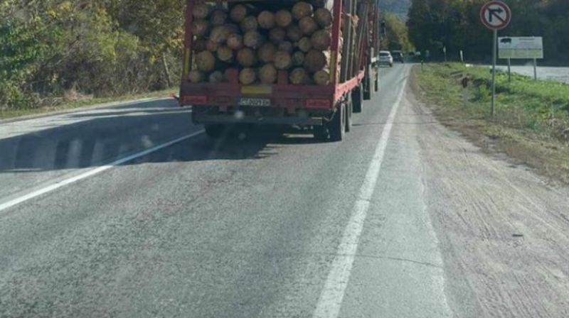 Scena iz Bugarske je šokirala ekipu na internetu, ljudi ne vjeruju što je tip natovario u kamion