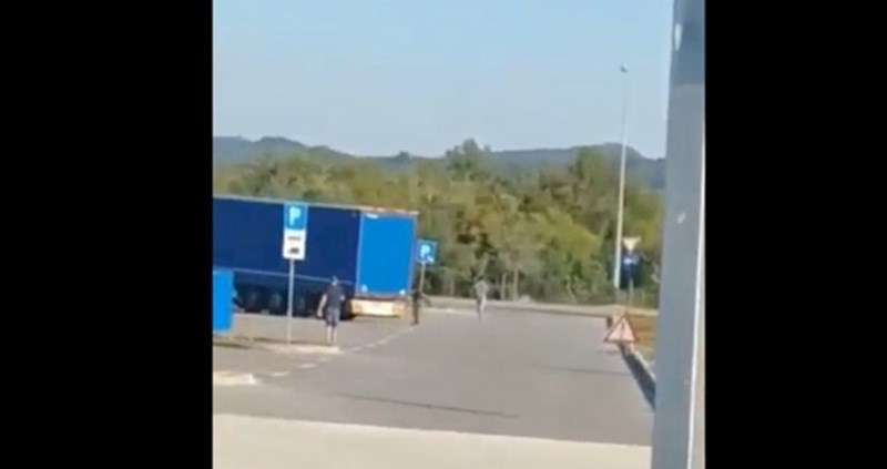 Nevjerojatna snimka s odmorišta na A1: Tip je snimao kamion, ovo nije očekivao