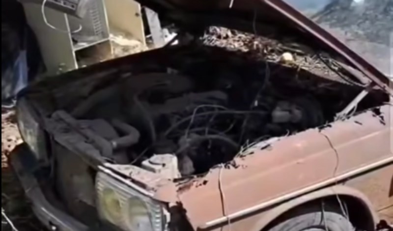 Imoćani su u polju našli Mercedes koji je stajao 15 godina, nećete vjerovati što se dogodilo nakon