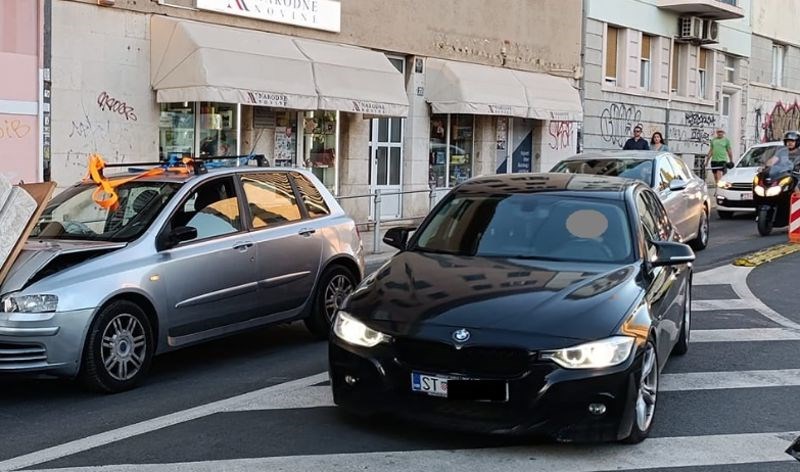 Širi se bizarna fotka iz Splita: netko ga je udario u stražnji dio, tip ostao u čudu kad se okrenuo