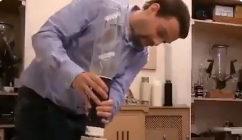 Tip je napravio žarulju od 20.000 watta, šokirat ćete se kad vidite što se dogodilo nakon paljenja