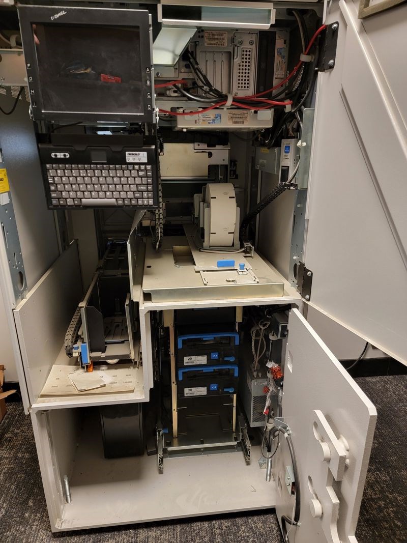 Unutrašnjost bankomata