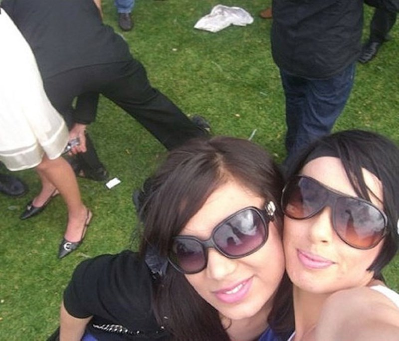 Što ovaj iza radi?!