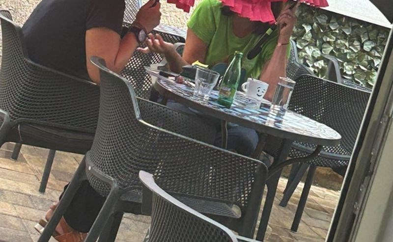 Fotka savršeno prikazuje prioritete ljudi u Dalmaciji kad padne kiša, ovo je hit!