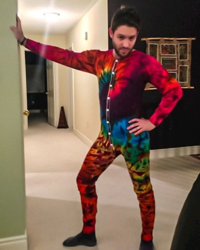 Od punice sam dobio ovo jednodijelno odijelo, mislim da mi baš fora stoji