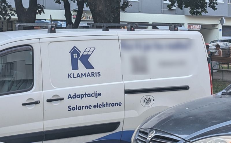 Ovaj tip ima vjerojatno najbolji slogan za firmu ikad, ovo morate vidjeti!