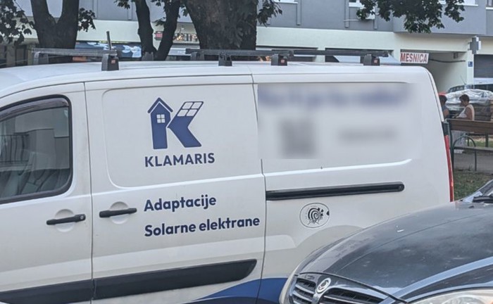 Ovaj tip ima vjerojatno najbolji slogan za firmu ikad, ovo morate vidjeti!