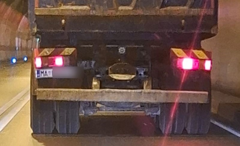 Internet je oduševljen registracijom kamiona iz Makarske, ovo je stvarno originalno!