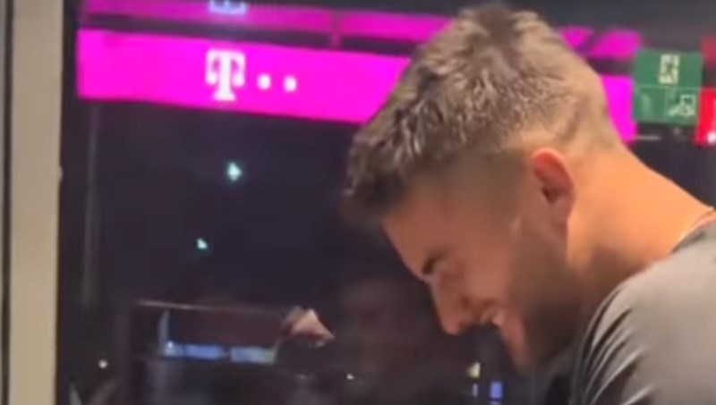 Tip je smislio jednostavan način kako da uvijek sjedi sam u tramvaju, ovo je legendarno!