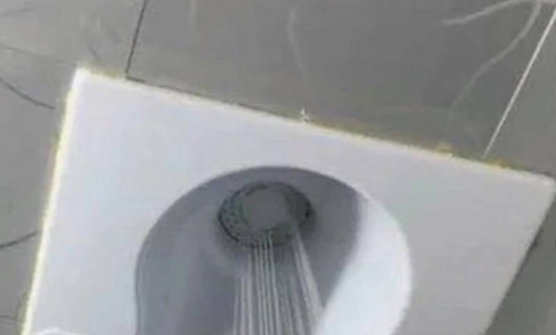 Fotka tuš kabine iz hotela u Srbiji širi se internetom, ovo morate vidjeti!