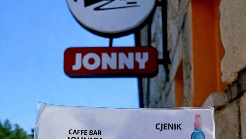 Fotka kafića iz Hrvatske danima nasmijava regiju, sve će vam biti jasno kad vidite cjenik