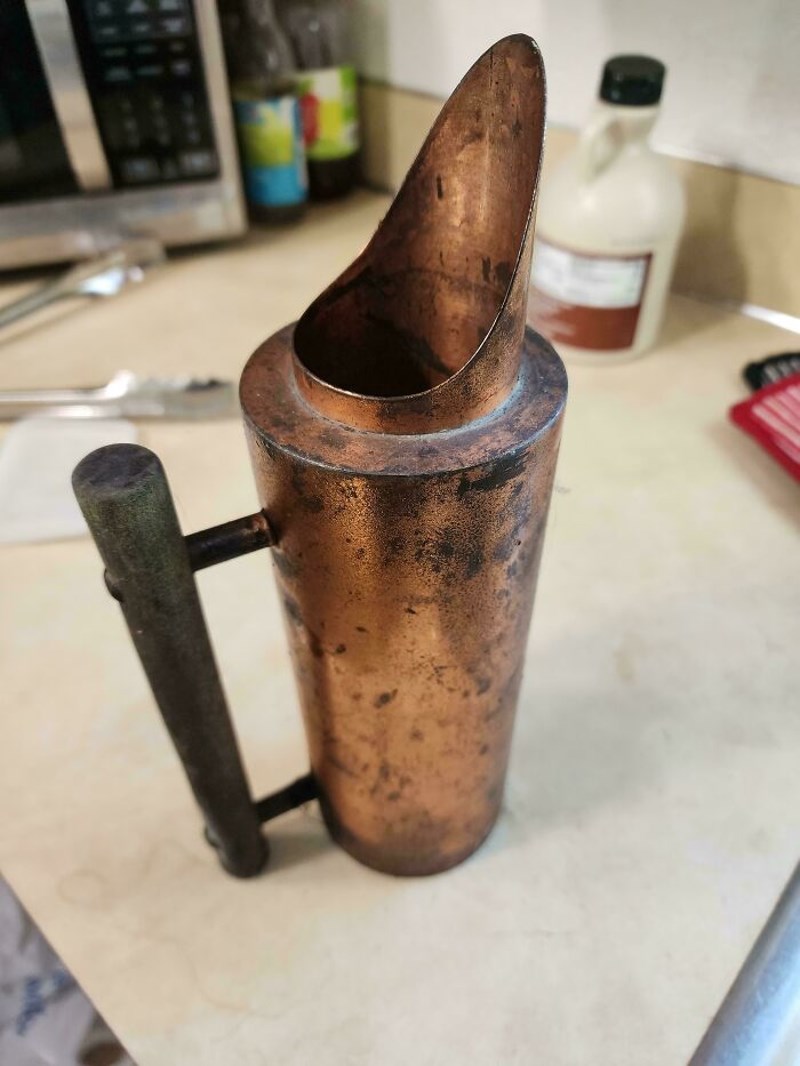 Ovo sam našla u kući svoje bake, što je to?