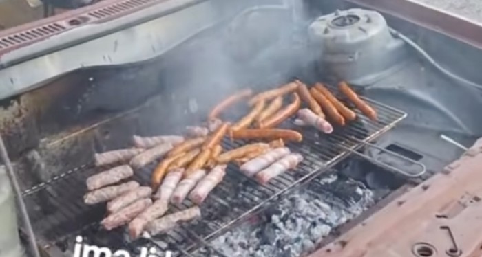 Srbi su osmislili najluđi prvomajski roštilj ikad, morate vidjeti u čemu peku meso