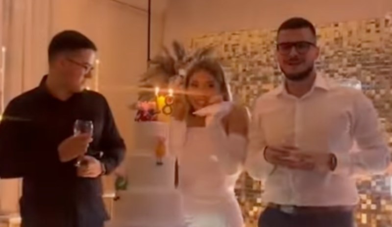 Djevojka iz Srbije slavila je 18. rođendan, scenu paljenja svjećica na torti teško je prepričati!