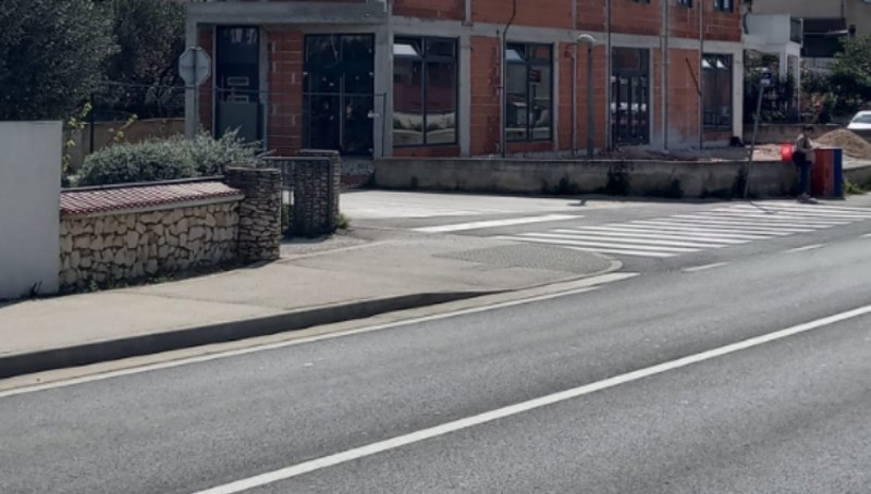 U Hrvatskoj je snimljena najčudnija građevina ikad, nikom nije jasno što je vlasnik htio postići