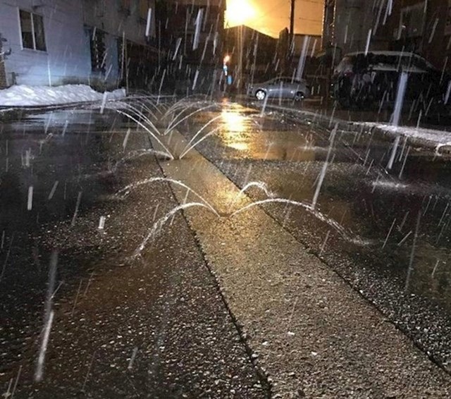 Iz prskalica izlazi vruća voda i sprječava zaleđivanje i nakupljanje snijega