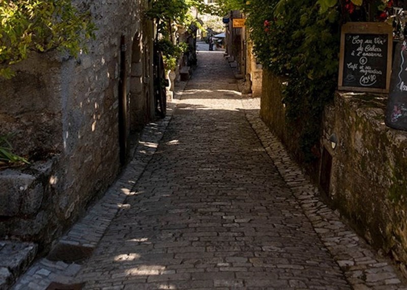 Mnogi gradovi imaju ulice i ceste stare 500 ili 600 godina i još su u funkciji