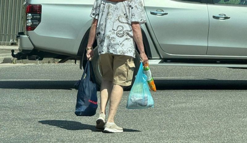 Fotka iz Splita je hit u regiji, pogledajte kako se majstor zaštitio od vrućine!