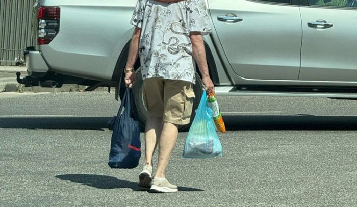 Fotka iz Splita je hit u regiji, pogledajte kako se majstor zaštitio od vrućine!