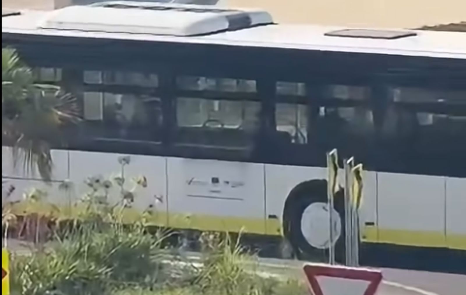 Ovo je moguće samo u Splitu! Jednostavno morate vidjeti što je vozač napravio ispred popularne plaže