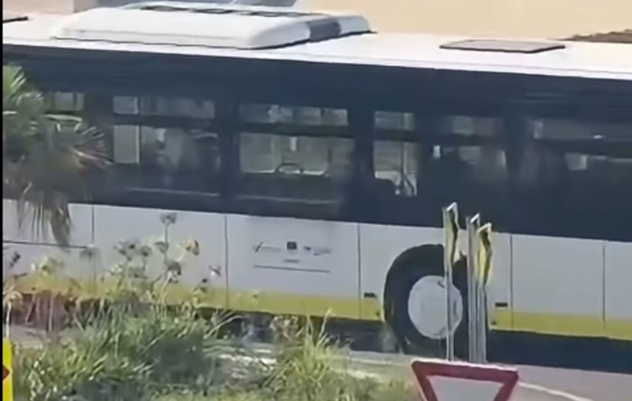 Ovo je moguće samo u Splitu! Jednostavno morate vidjeti što je vozač napravio ispred popularne plaže