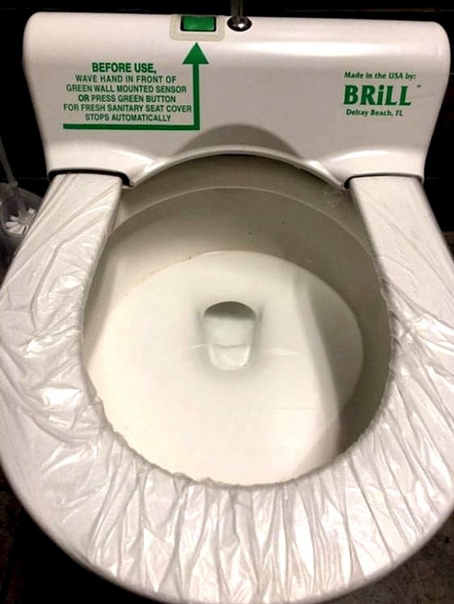 WC školjka u javnom zahodu na koju možete sjesti bez straha jer svaki put stavi novu navlaku